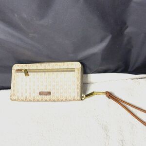 Fossil Logan RFID Zip Around Women's Leather Clutch - Brown/Cream 7.75X4X.75